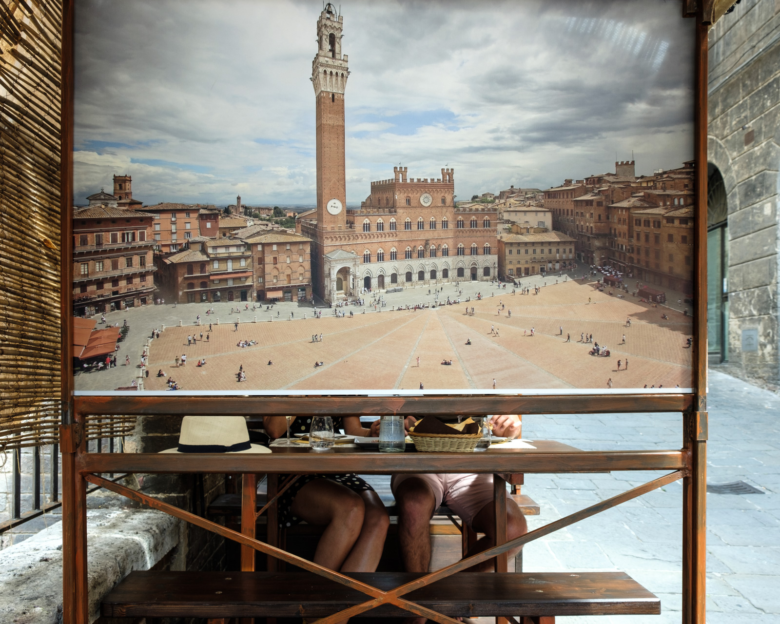 Pranzo in Piazza del Campo