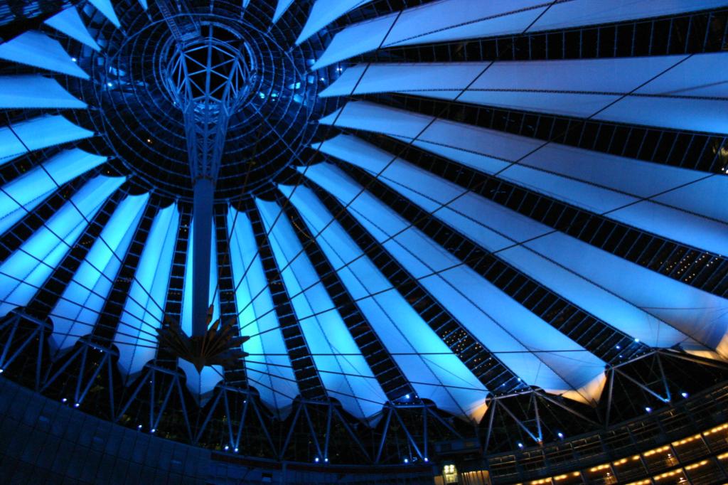 Tensostruttura di notte.