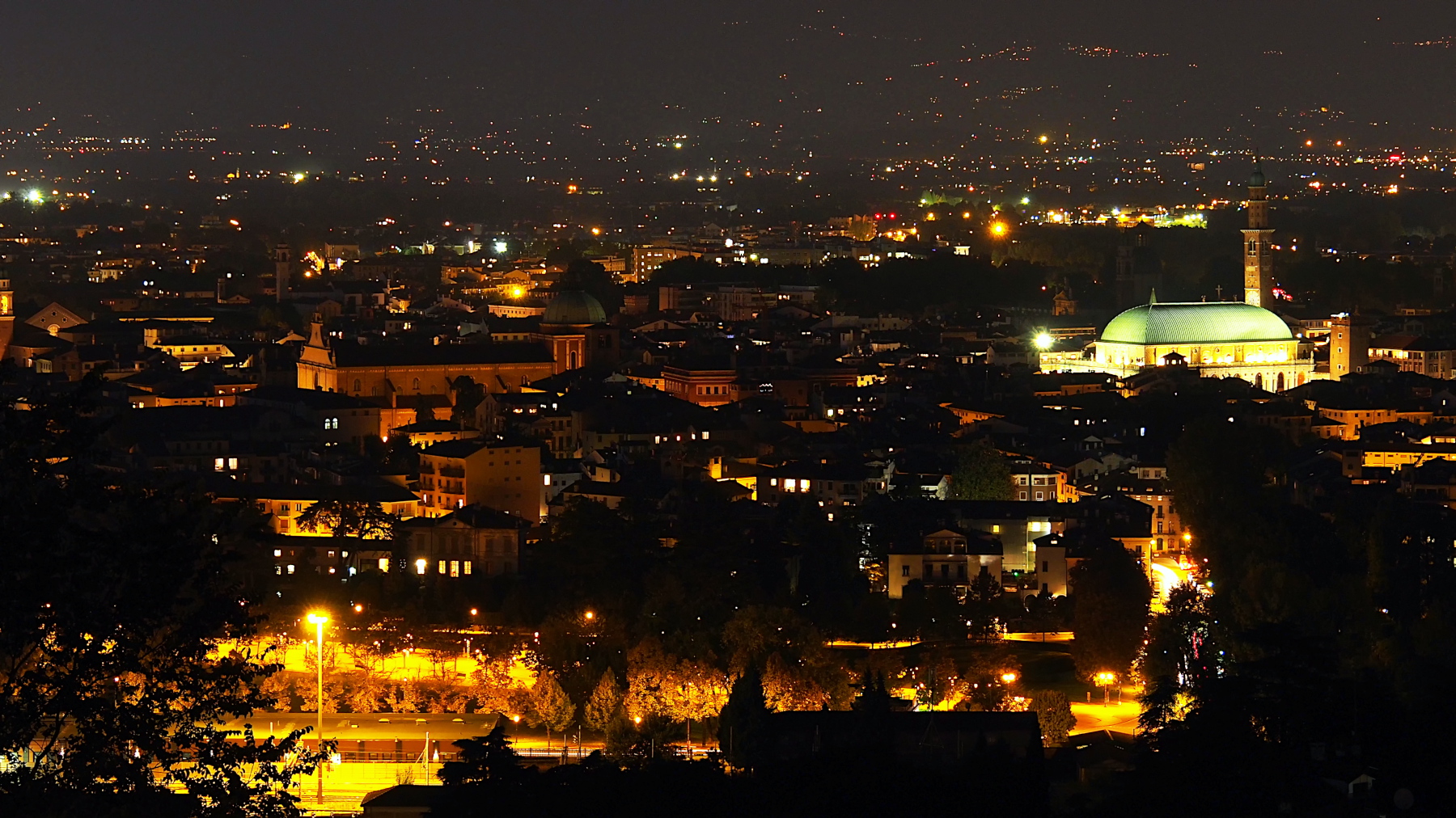 Notturno su Vicenza