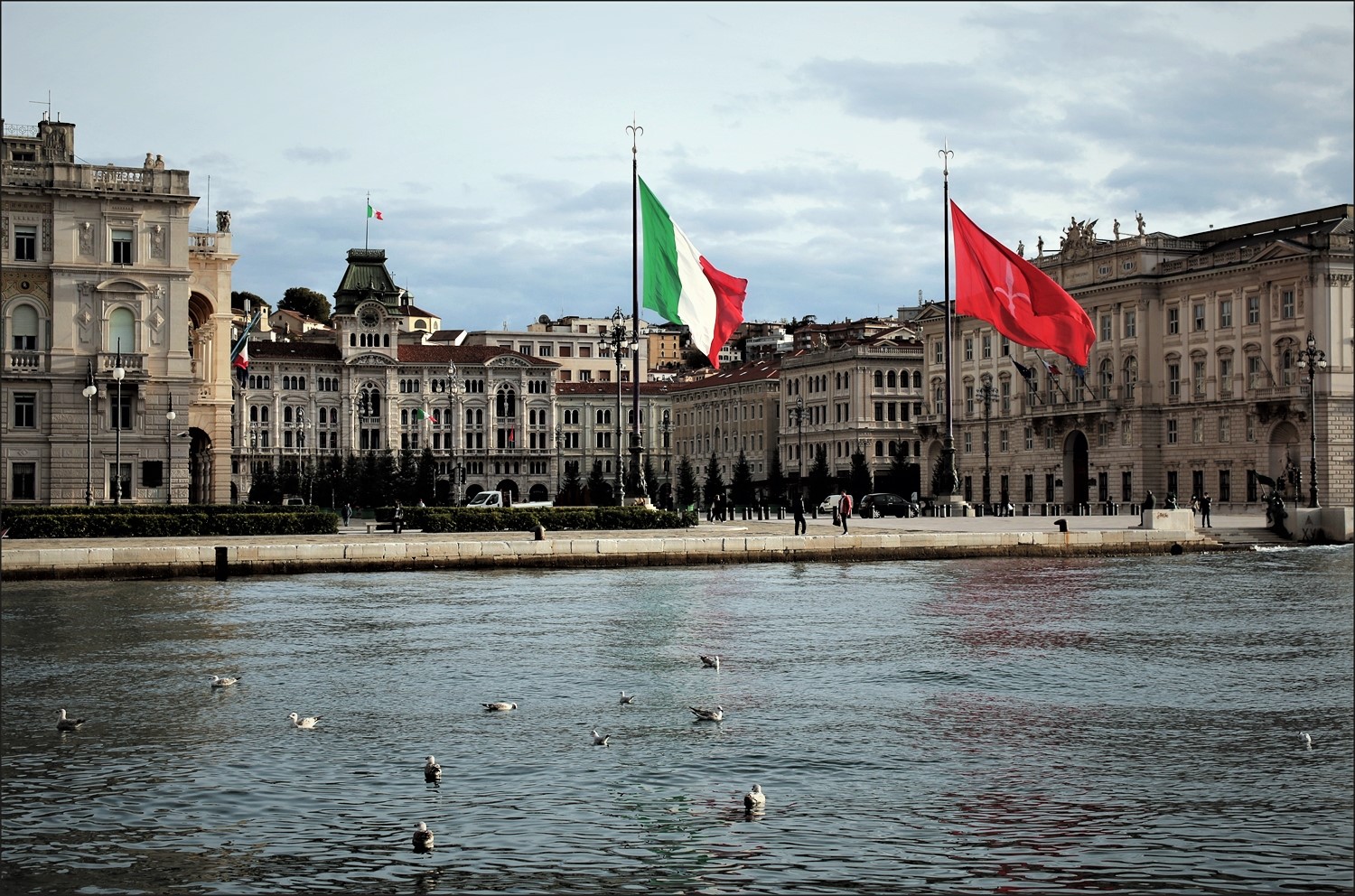 Trieste - Piazza Unit� dal Molo Audace