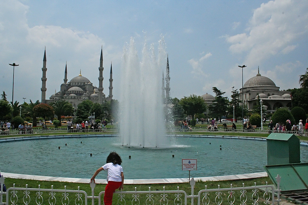 Tutto il mondo � paese...  [1]