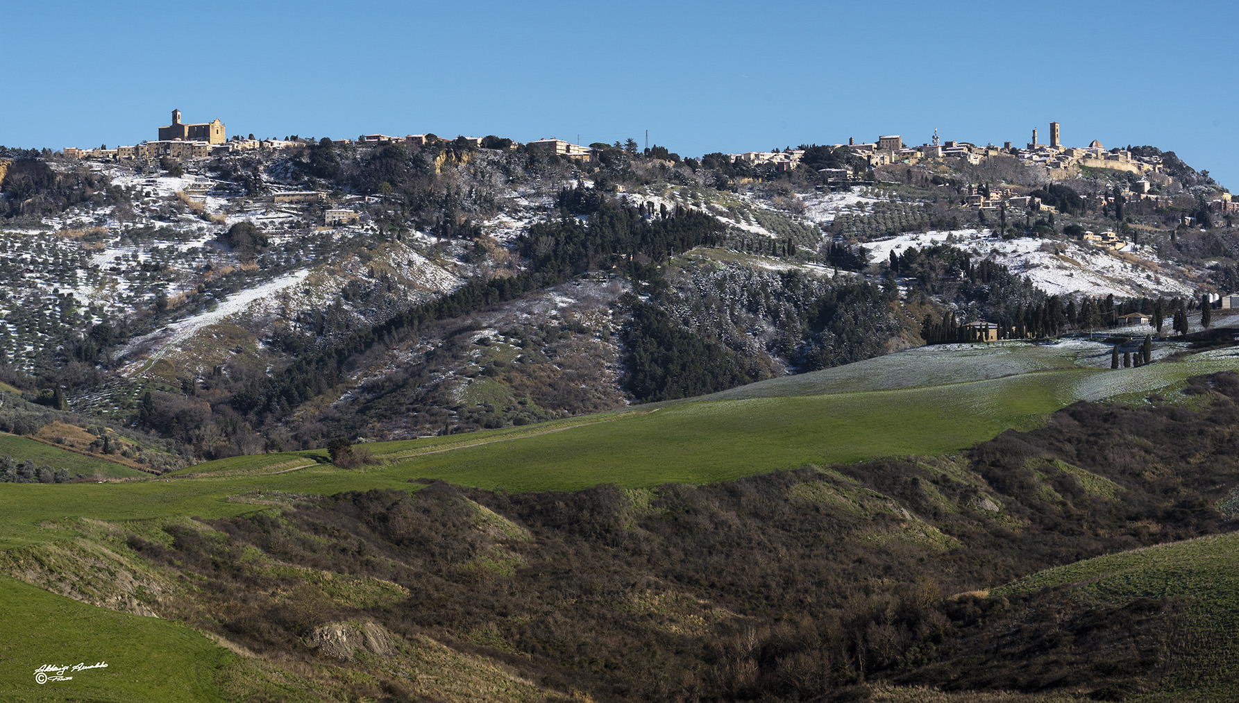 Piccola velatura bianca.."Volterra"