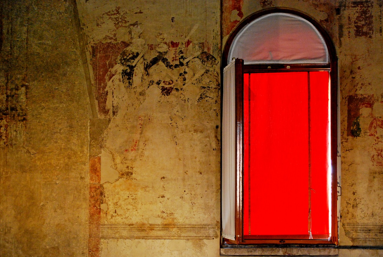 Attraverso la storia