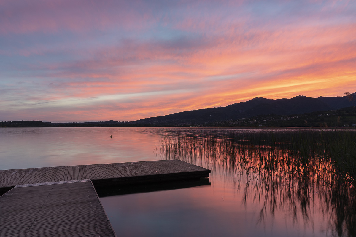 Tramonto sul lago