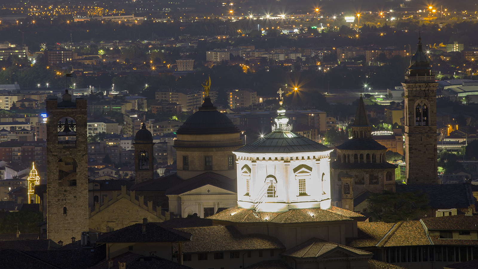 Bergamo by night