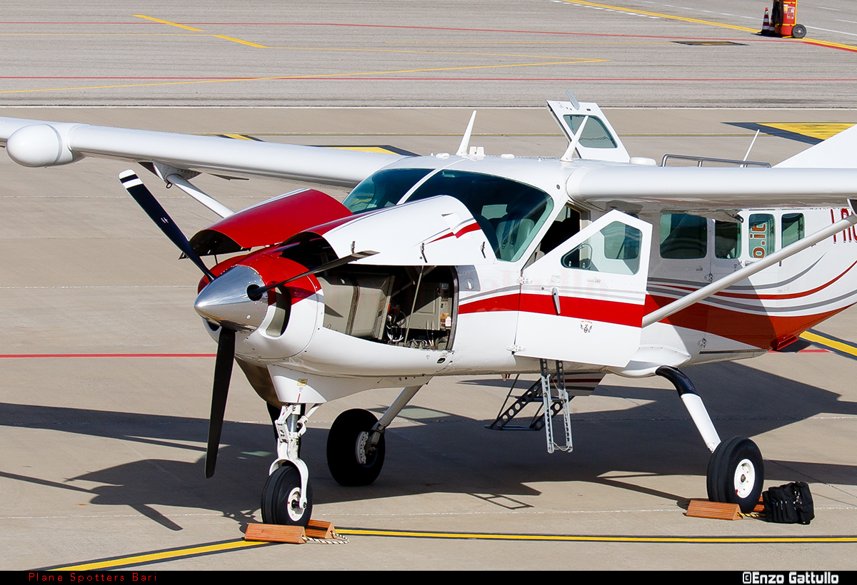 Cessna Caravan engine crop