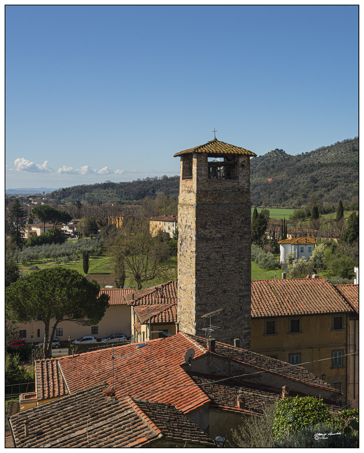 Torre dell'orologio. Vicopisano