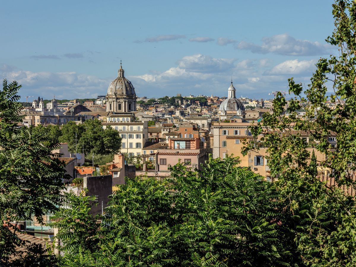 Una mattina di un'estate romana - due
