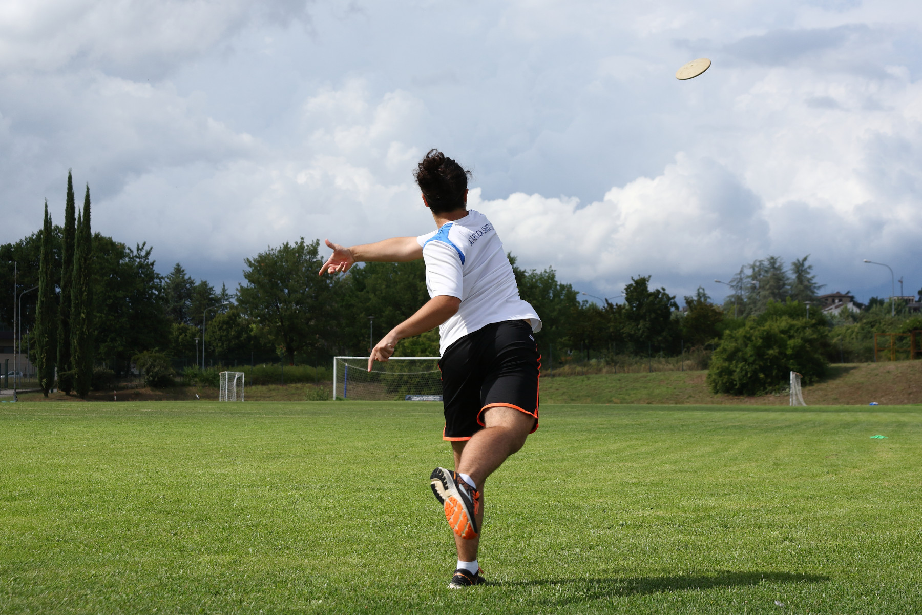 Un giovane discobolo ...