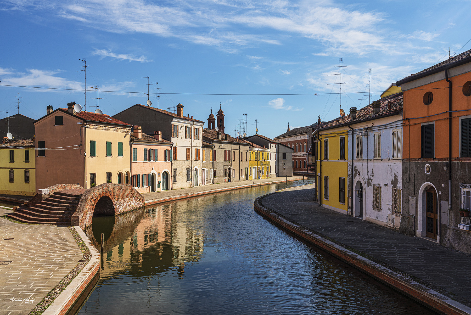 Passeggiando sul canal.. Comacchio