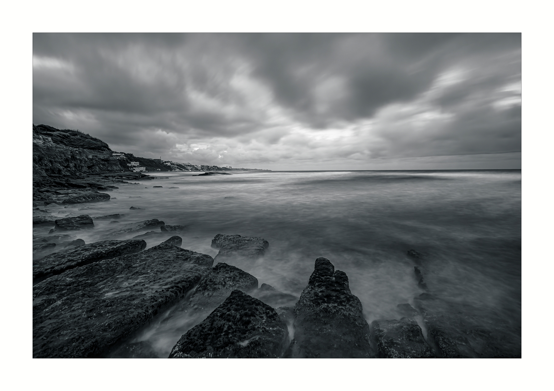 Mare monocromo, 2018