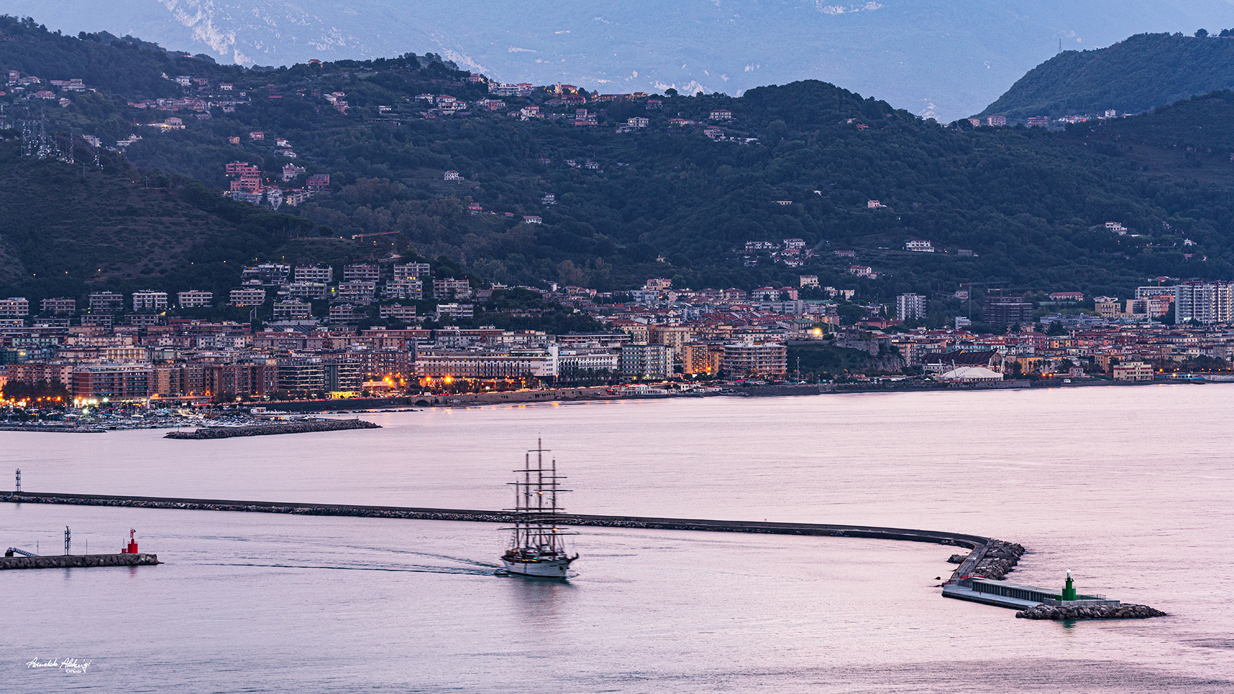 "Sera" Porto di Salerno.