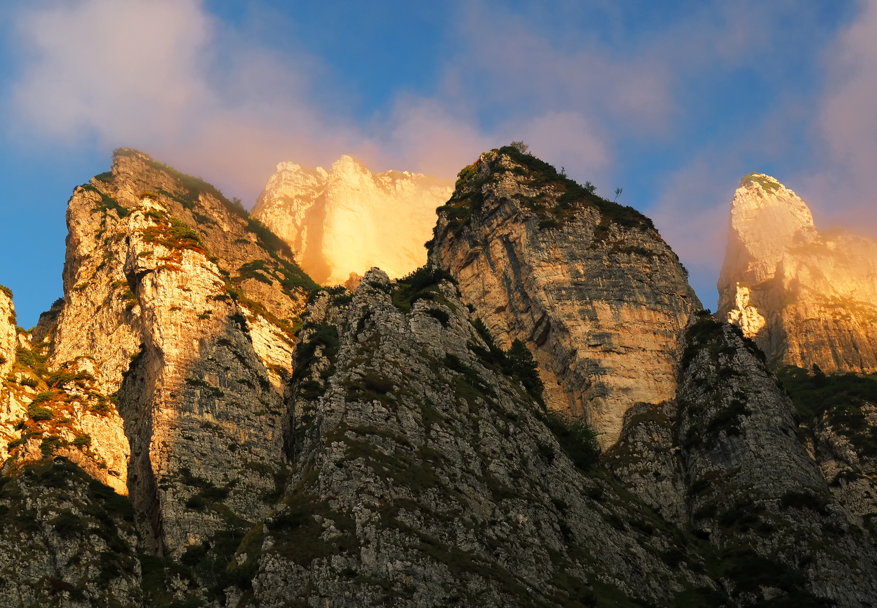Prime luce sul Monte Pasubio