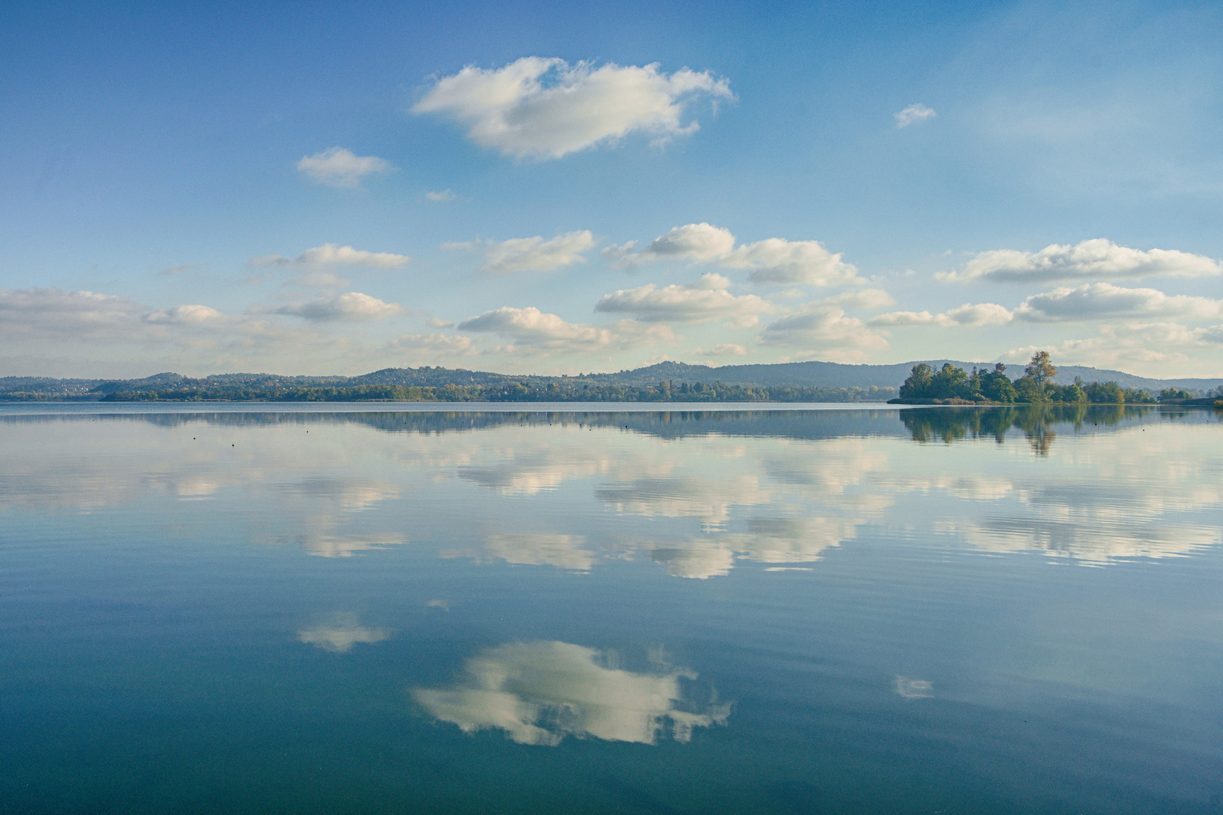 nuvole sul lago...