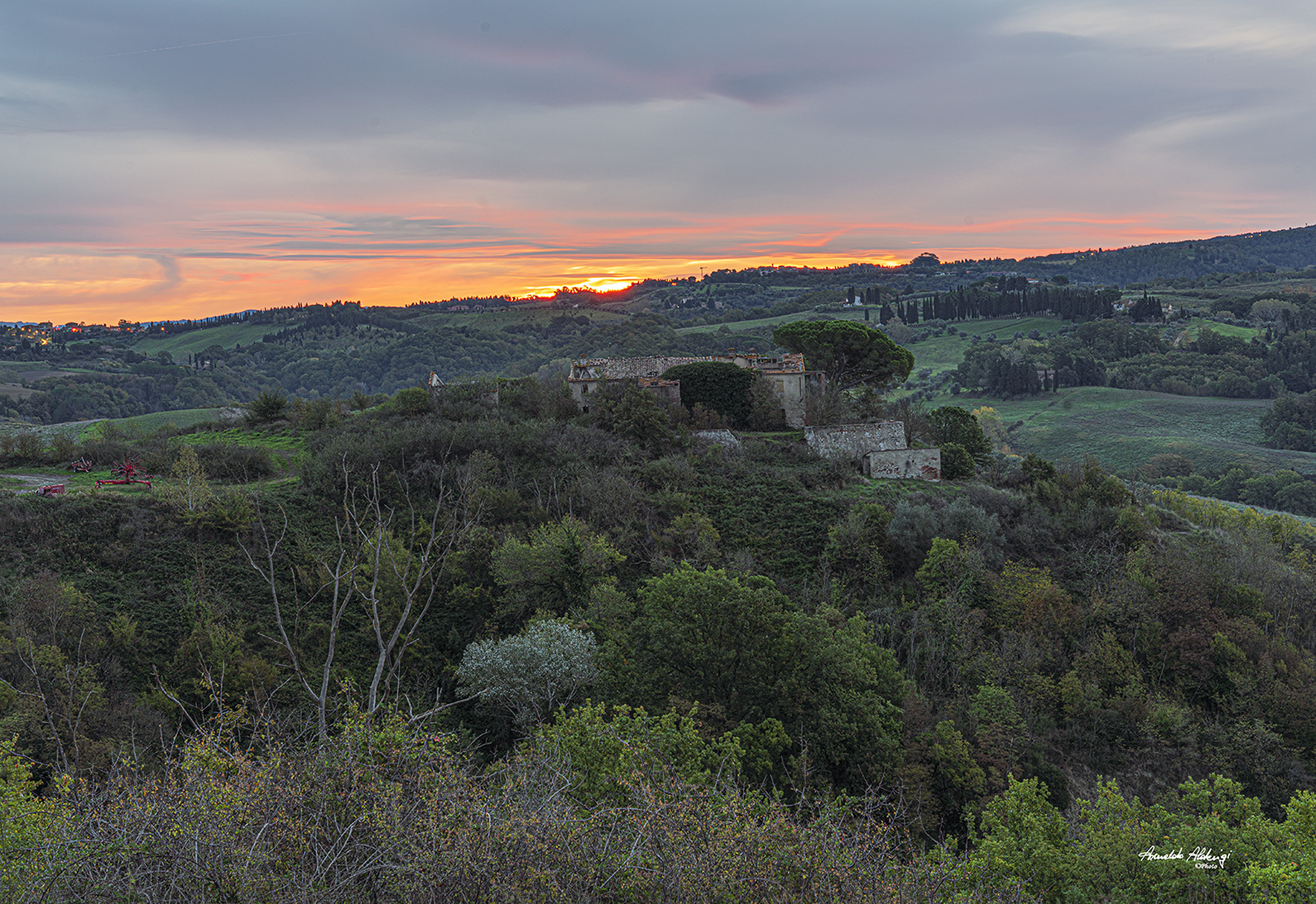 Contrasti di luce all'alba..