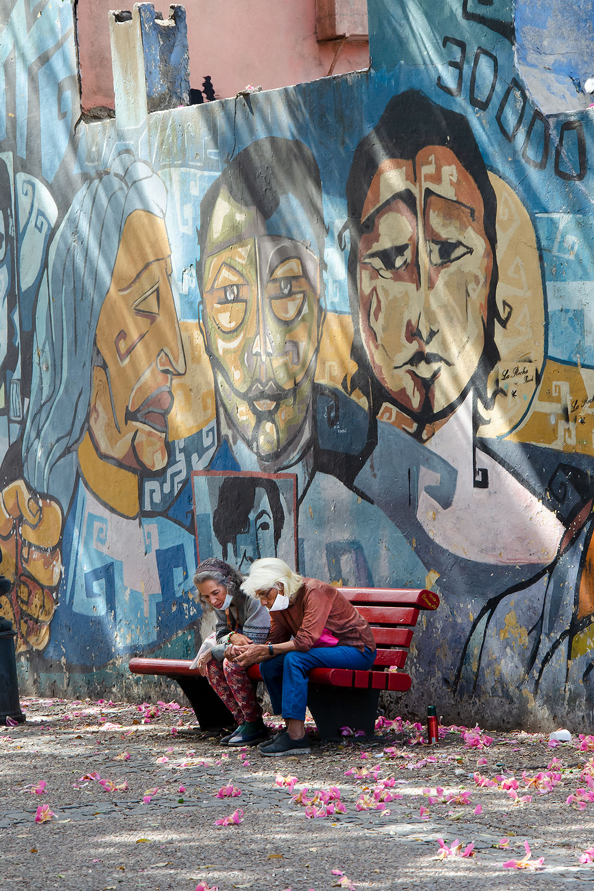 sulla panchina rossa