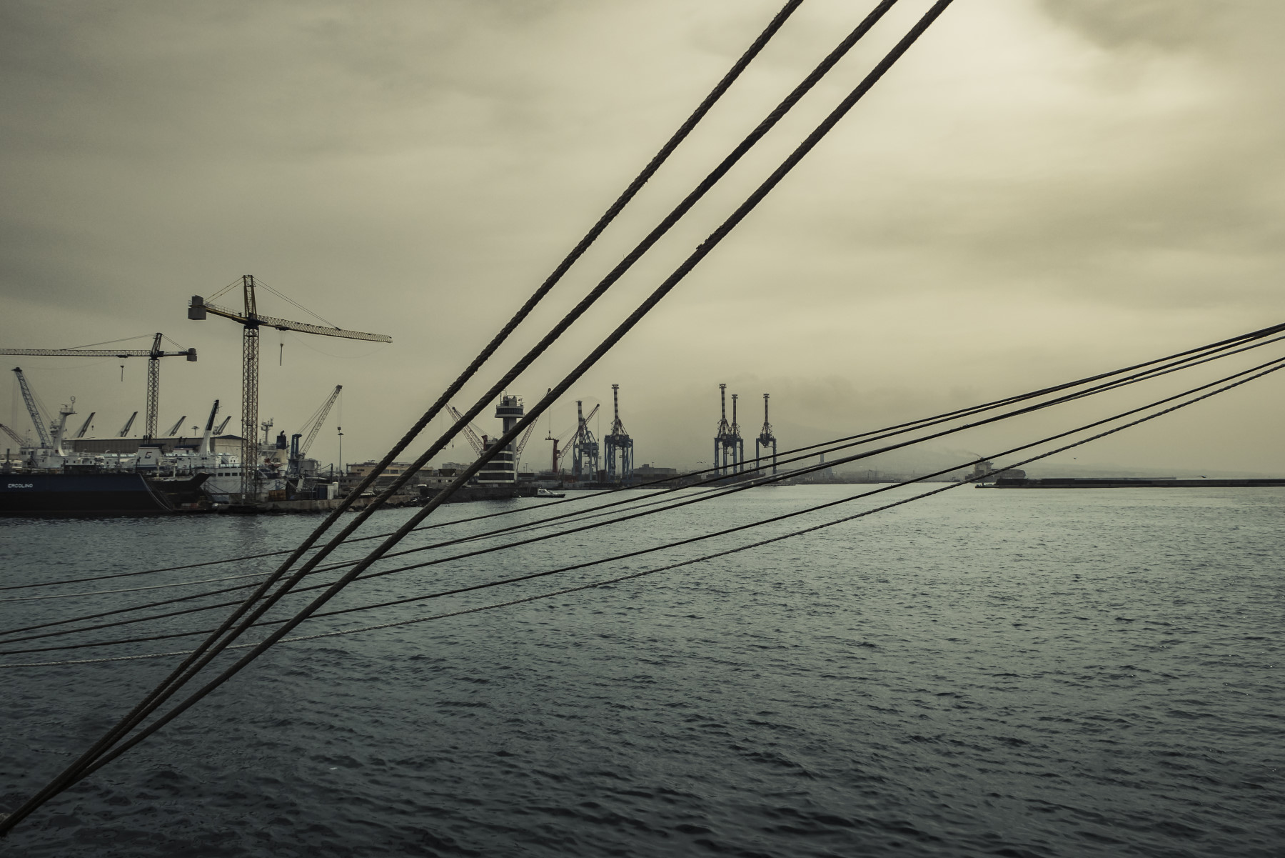 Interno porto-molo 10