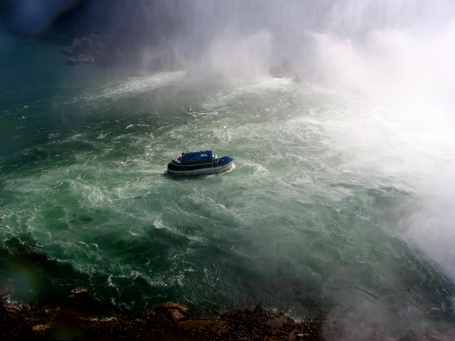 Niagara boat 3