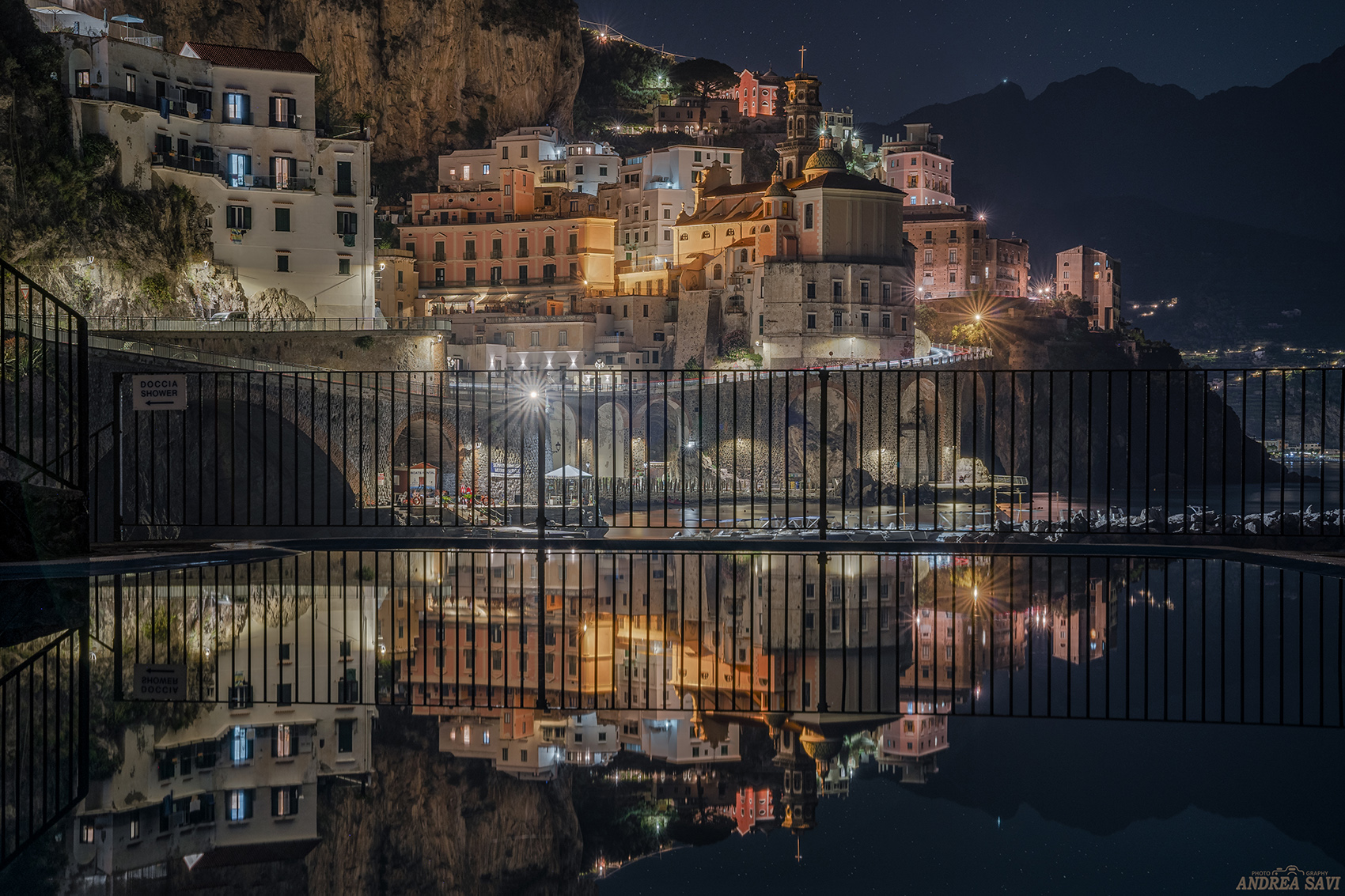 Atrani riflessa e vista da Amalfi (NA)