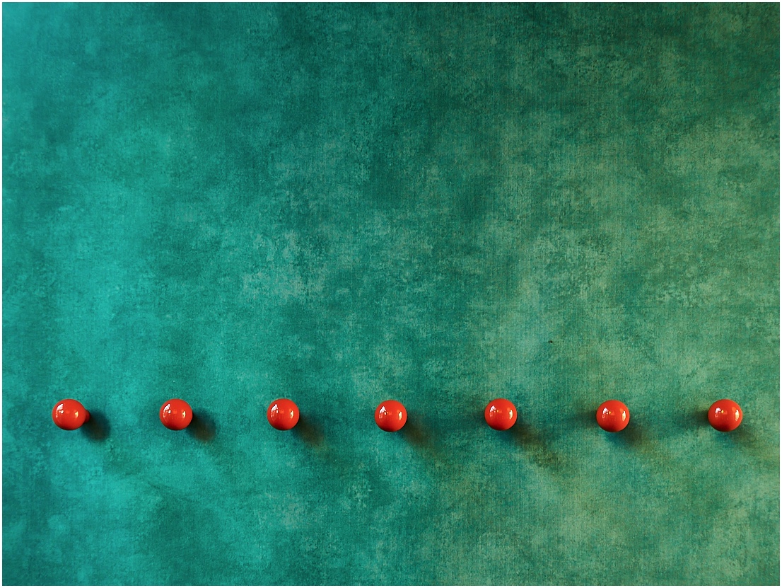 attaccapanni tra due luci