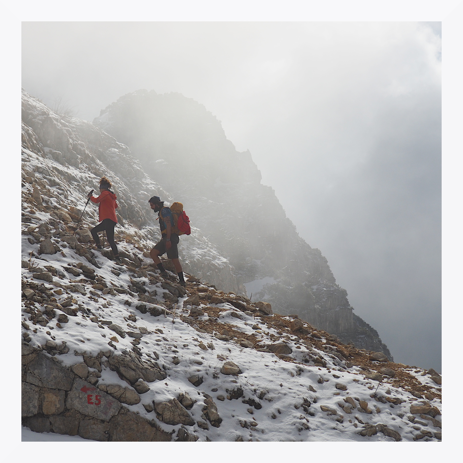 Monte Pasubio: escursionisti nelle nebbie