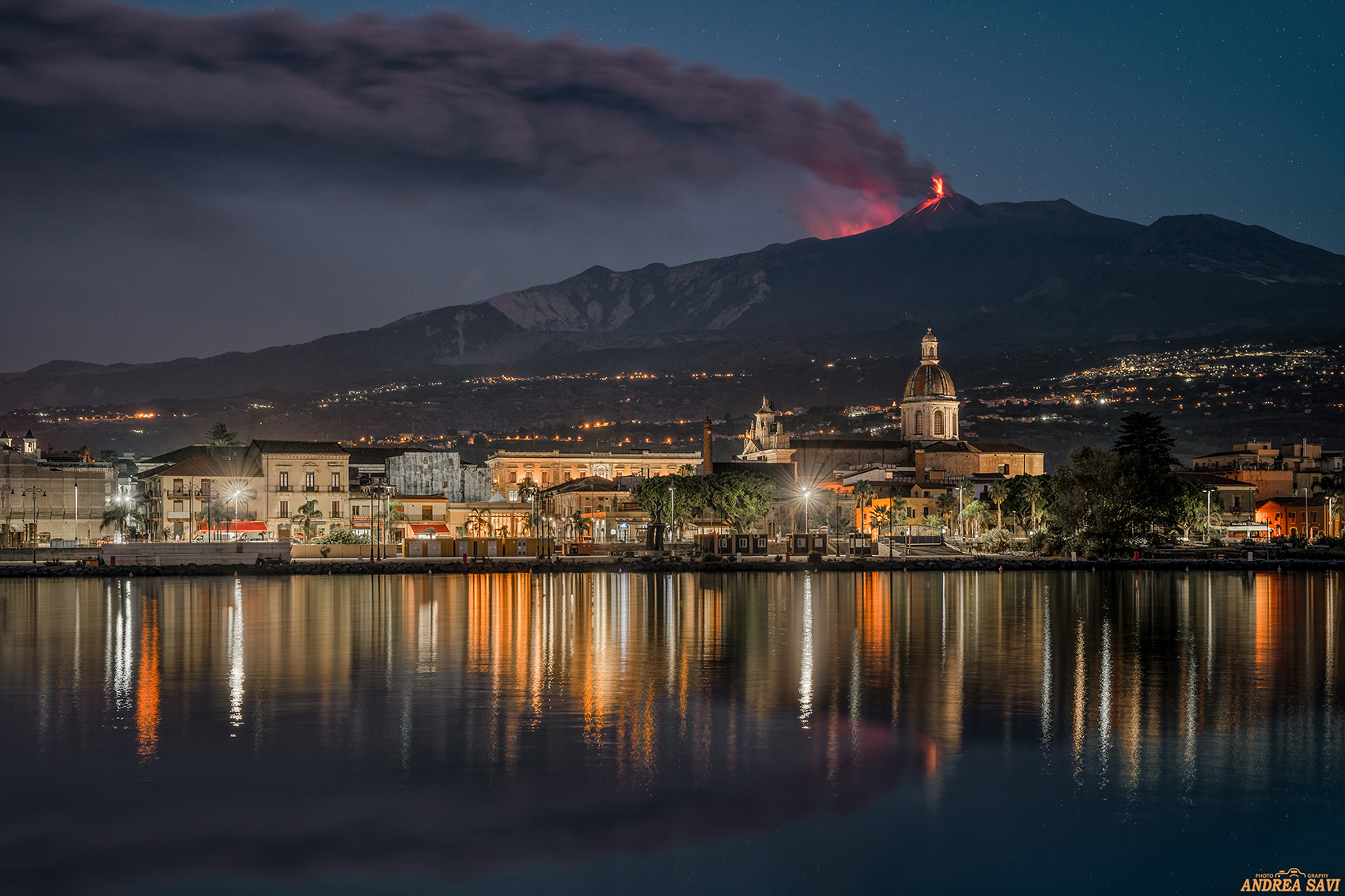 L'Etna in Eruzione vista dal Porto di Riposto (CT) - 14 Ago 2023