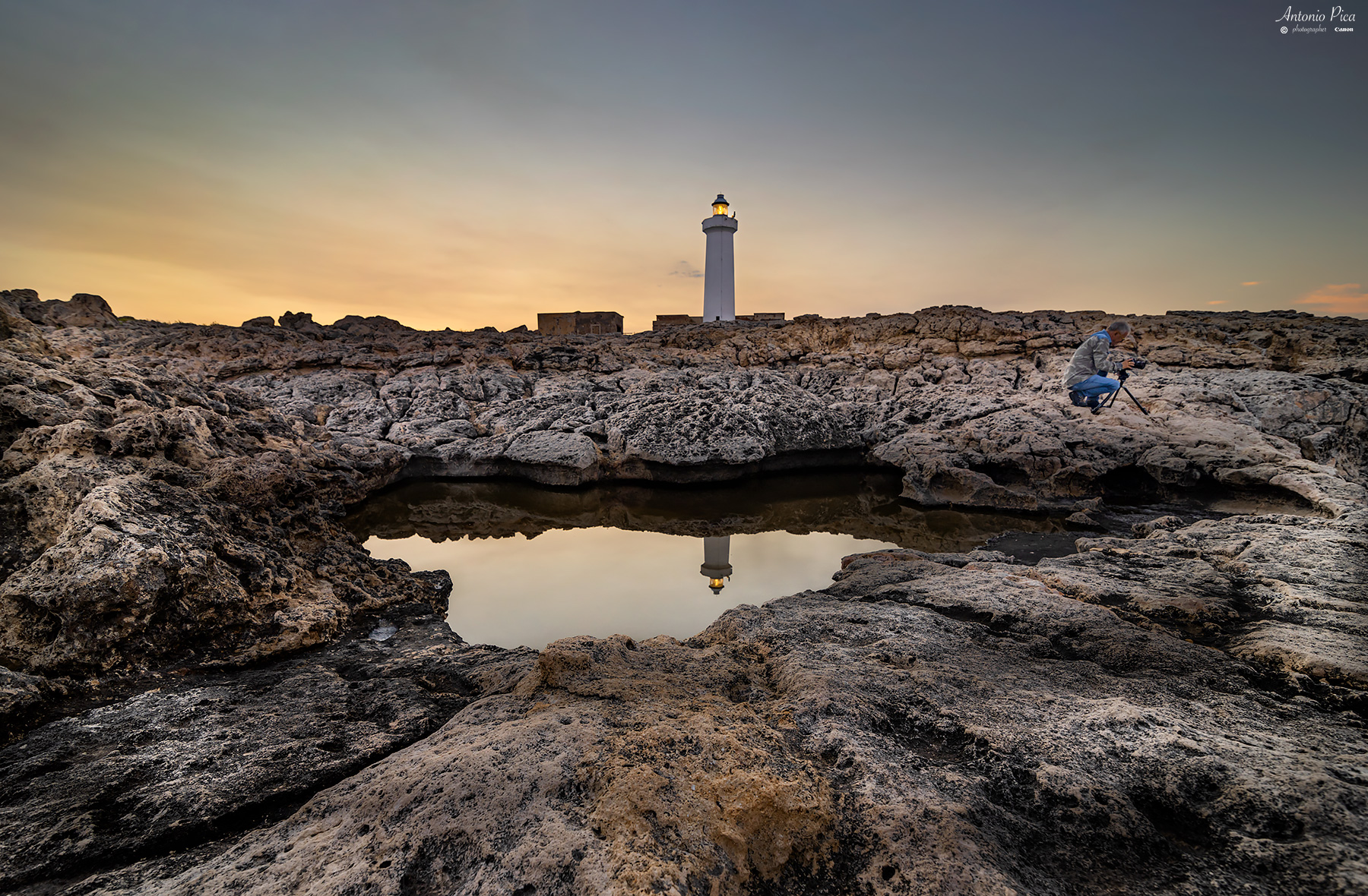 Scogliera al faro Murro di porco(sr)