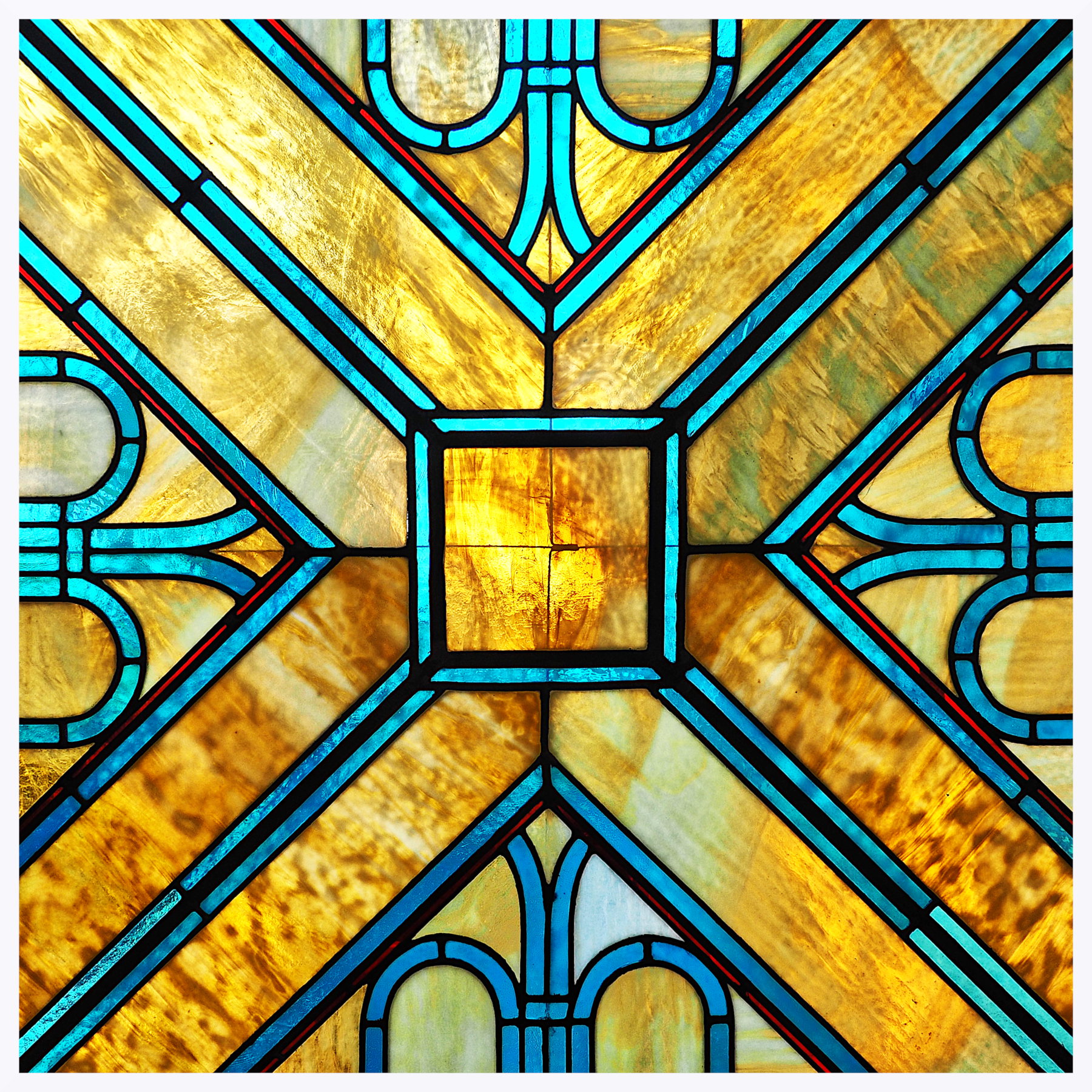 dettaglio di finestrone al Vittoriale