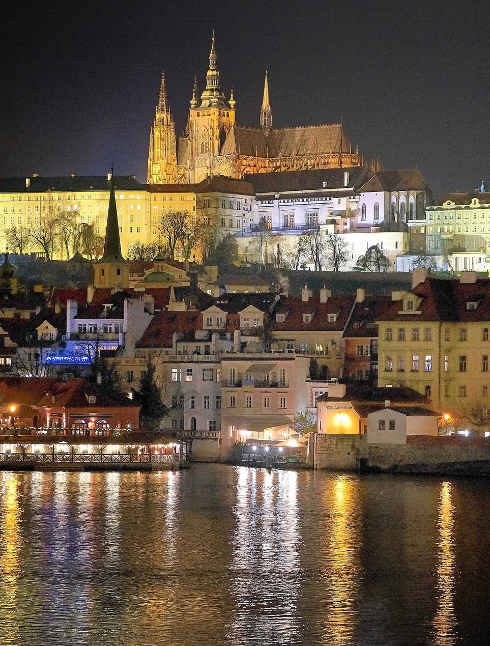 Noc v Praze