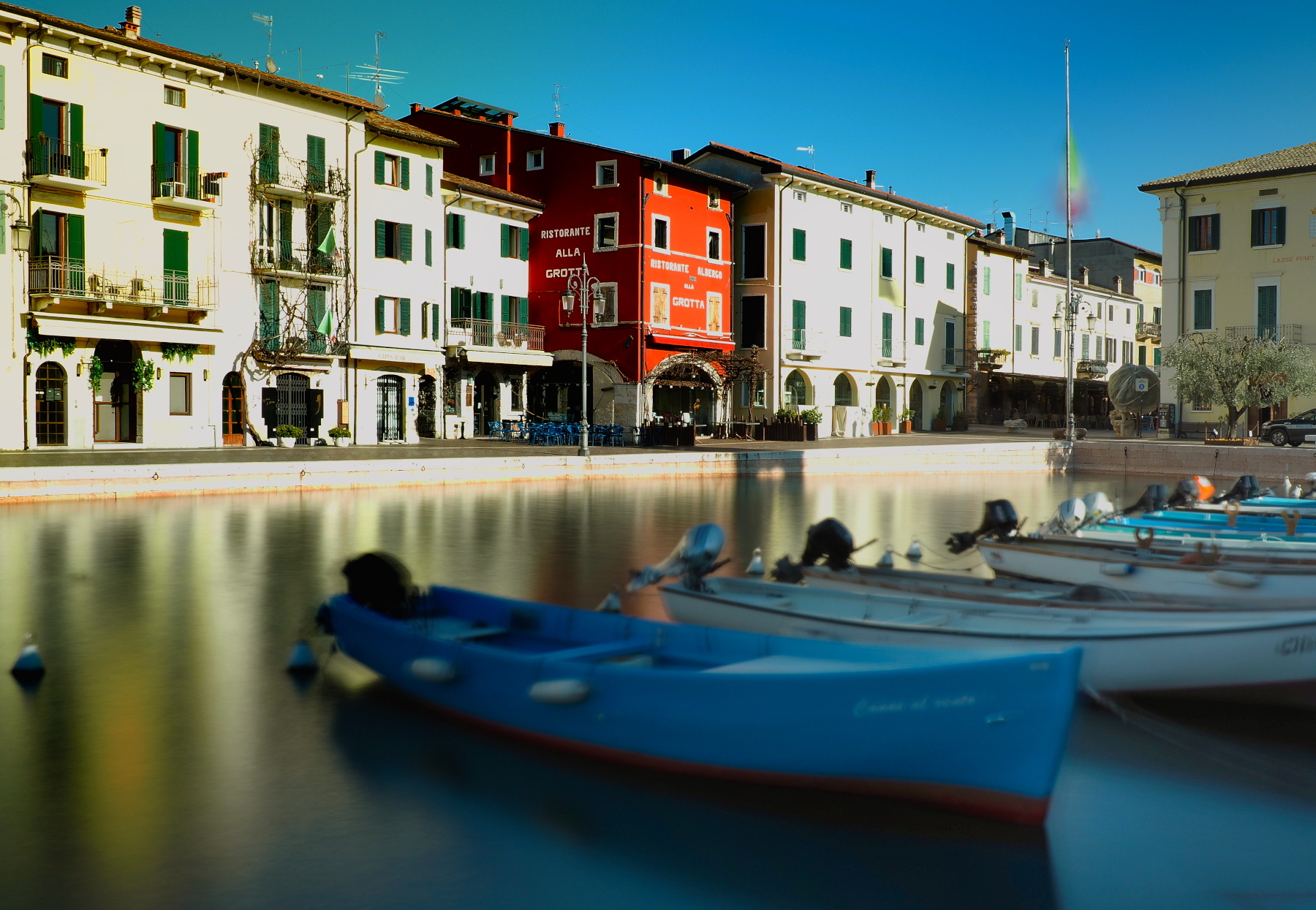 Il porticciolo di Lazise