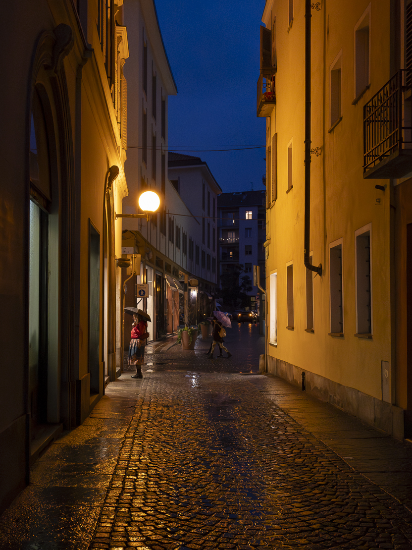 Sotto la pioggia . 1