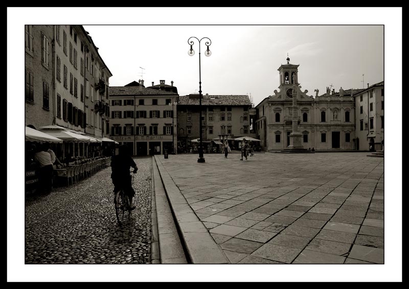 Piazza San Giacomo.
