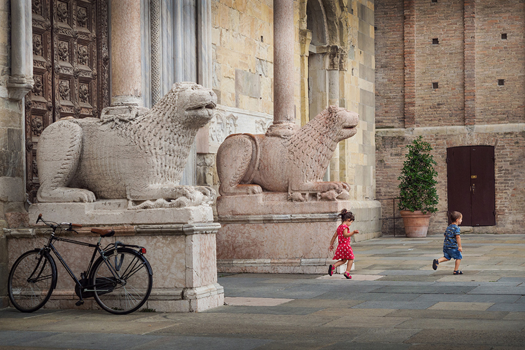 Giochi in Piazza Duomo -Parma-