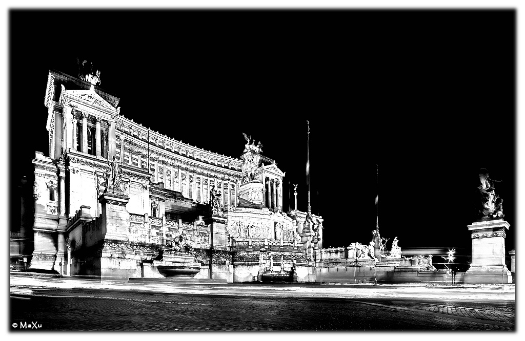 Elaborando... il Vittoriano.