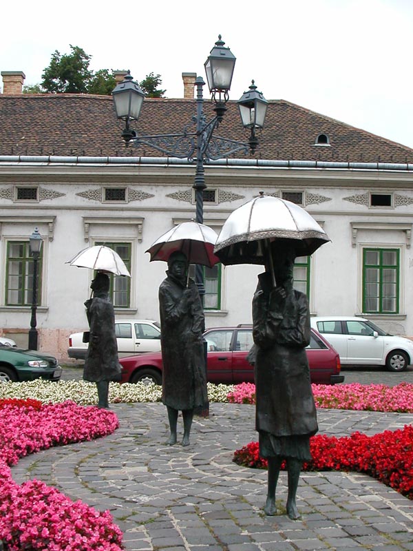 Donne con l'ombrello