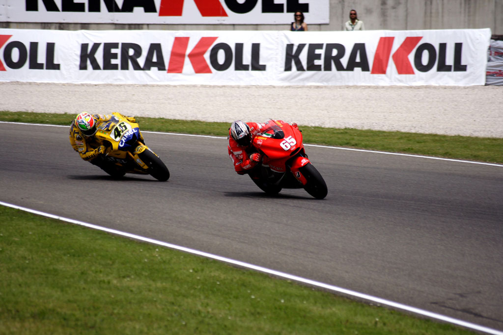 Capirossi cerca di scappare