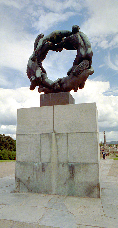 Oslo - Parco Vigeland - Luglio 2001