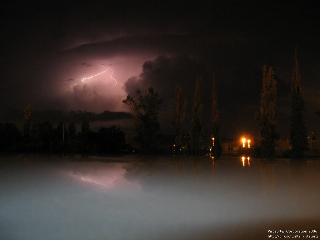 fulmini su tetto golf