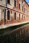 Riflessi distorti Riflessi distorti