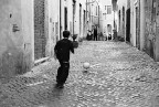 Giocare per i vicoli di Roma Giocare per i vicoli di Roma