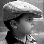 con questa foto sfatiamo il mito del siciliano anziano con le rughe e con la coppola