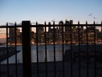 skyline dietro le sbarre skyline dietro le sbarre