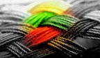 Intrecciando grigi...all'improvviso il colore........ Intrecciando grigi...all'improvviso il colore........