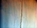 un'altra crepa nel muro... un'altra crepa nel muro...