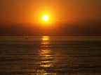 Tramonto d'oro sul mare Tramonto d'oro sul mare