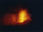 ERUZIONE NOTTURNA DELLO STROMBOLI ERUZIONE NOTTURNA DELLO STROMBOLI
