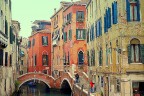 Una calla veneziana. Una calla veneziana.