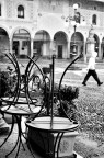 Sotto il portico Sotto il portico
