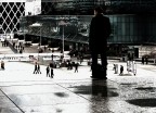 Un uomo a La D�fense