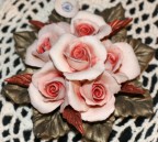 provando il nuovo 50mm ho fatto una foto a questo mazzolino di ceramica e poi gli ho dato il crop per vedere la qualit� dei colori e della foto, a voi commenti e giudizi